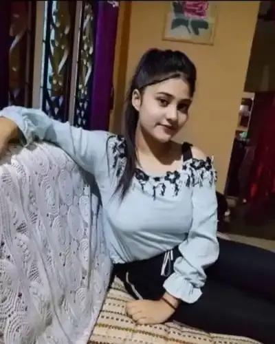 Call Girls Service in Dhamdha